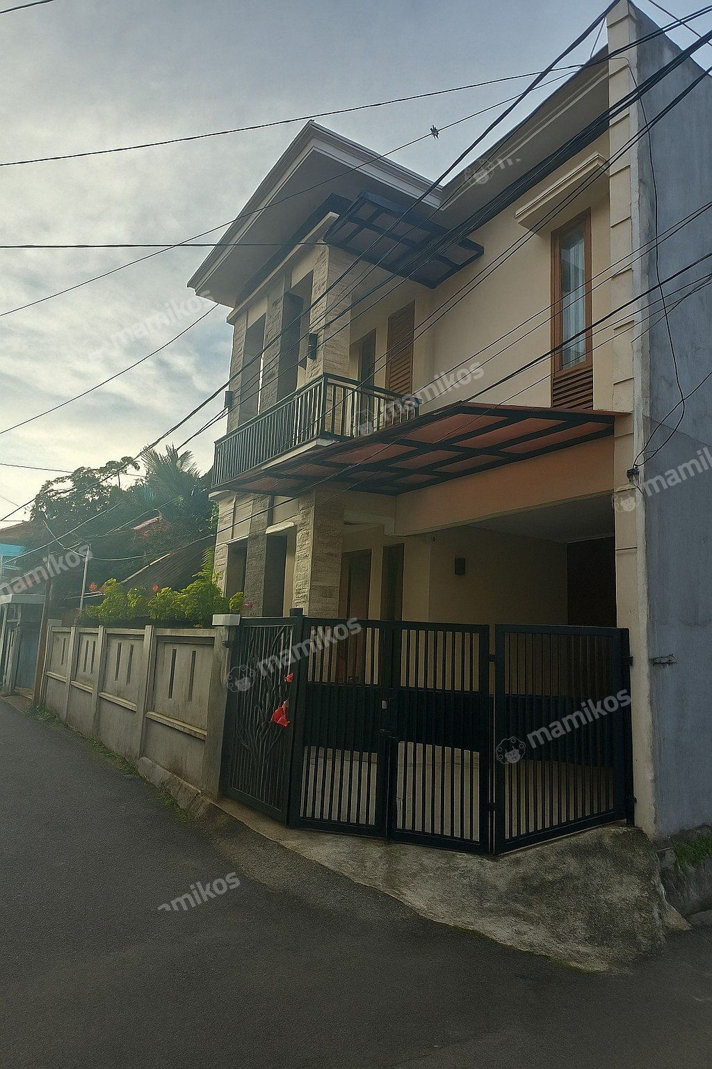 Rumah Sertifikat SHM 4 Kamar Tidur 4 Kamar Mandi Duren Sawit Jakarta Timur - Photo 2
