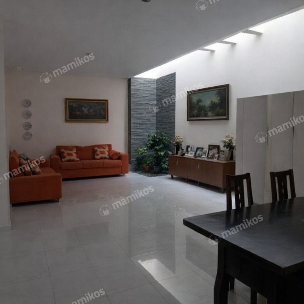 Rumah Sertifikat SHM 4 Kamar Tidur 3 Kamar Mandi Sunrise Garden Jakarta Barat - Photo 5