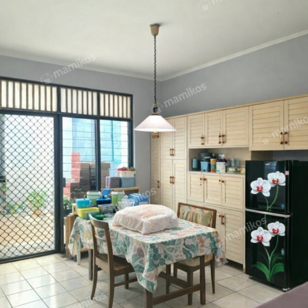 Rumah Sertifikat SHM 3 Kamar Tidur 3 Kamar Mandi Pondok Indah Jakarta Selatan - Photo 2