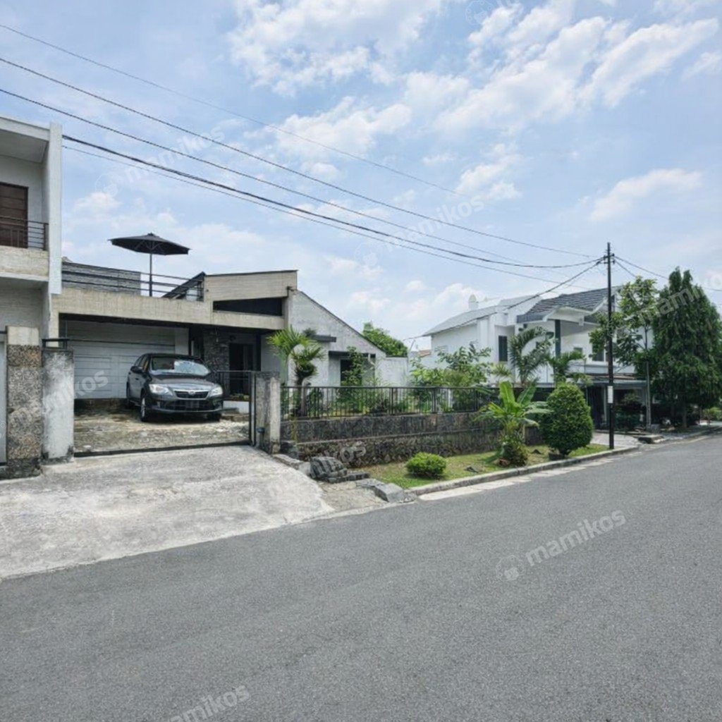 Rumah Sertifikat SHM 3 Kamar Tidur 3 Kamar Mandi Pondok Indah Jakarta Selatan - Photo 2