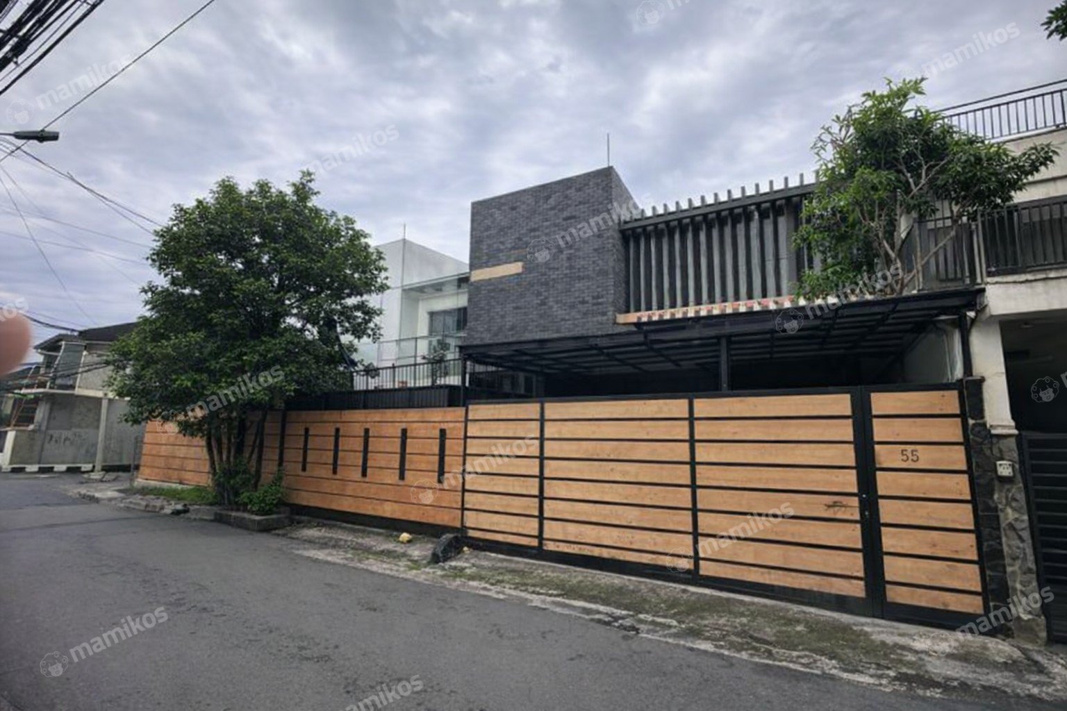 Rumah Sertifikat SHM 5 Kamar Tidur 4 Kamar Mandi Kemanggisan Jakarta Barat