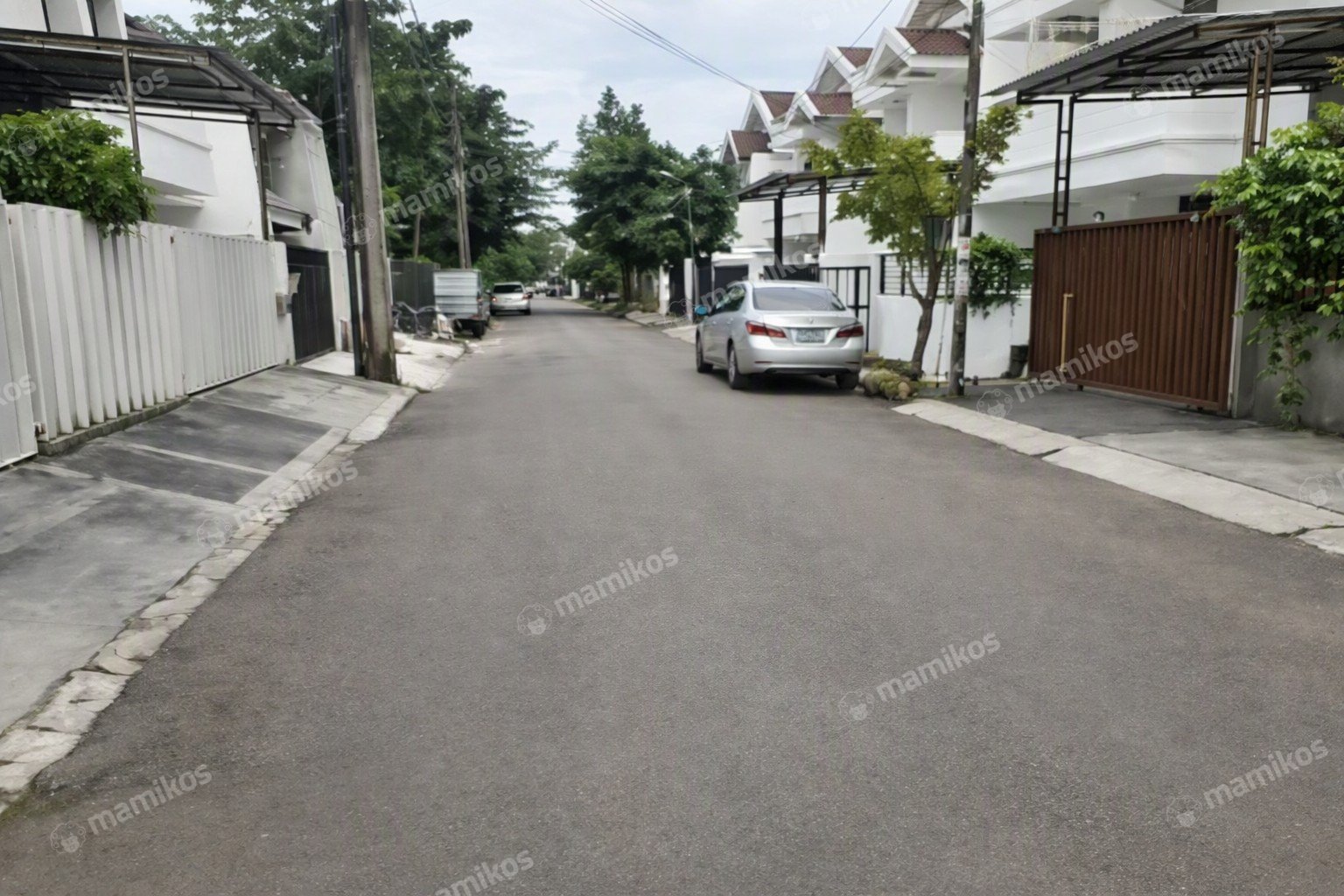 Rumah Sertifikat SHM 4 Kamar Tidur 3 Kamar Mandi Kelapa Gading Jakarta Utara - Photo 2