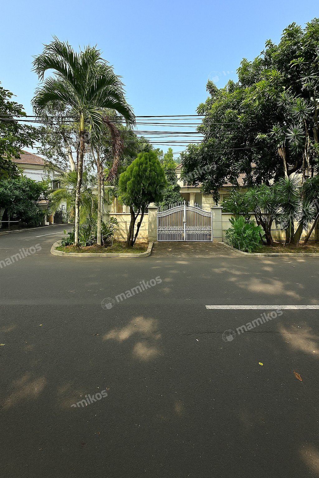 Rumah Sertifikat SHM 4 Kamar Tidur 3 Kamar Mandi Pulomas Jakarta Timur - Photo 2