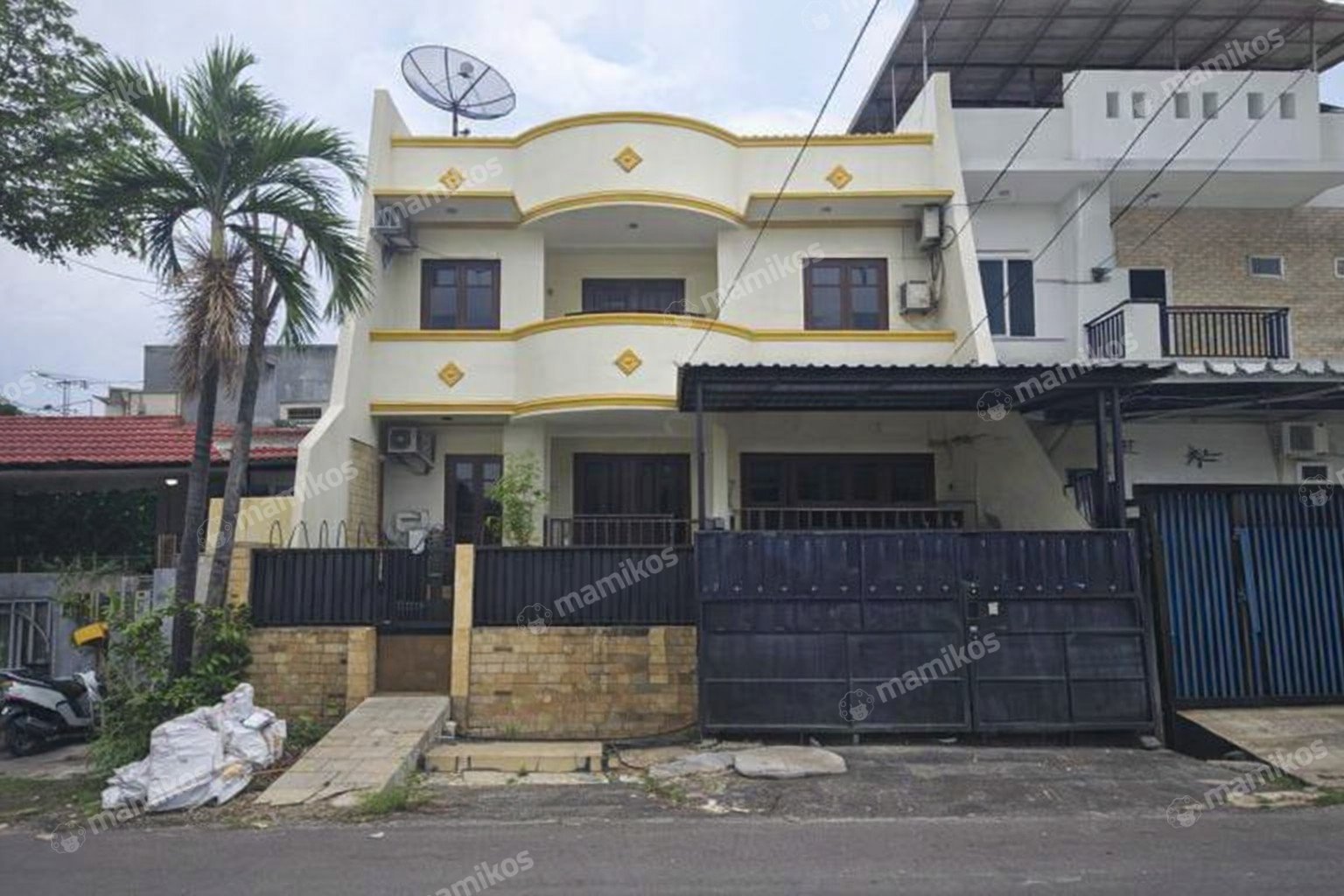 Rumah 4KT 4KM Tanjung Duren Jakarta Barat