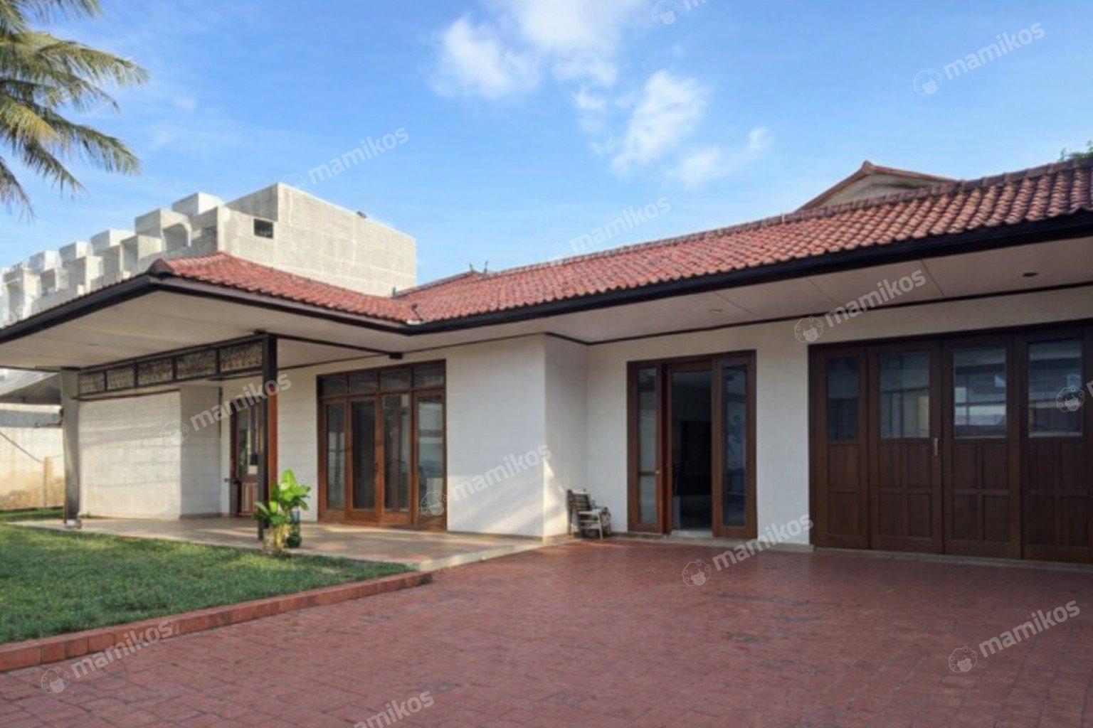 Rumah Sertifikat SHM 5 Kamar Tidur 4 Kamar Mandi Kemang Jakarta Selatan - Photo 2