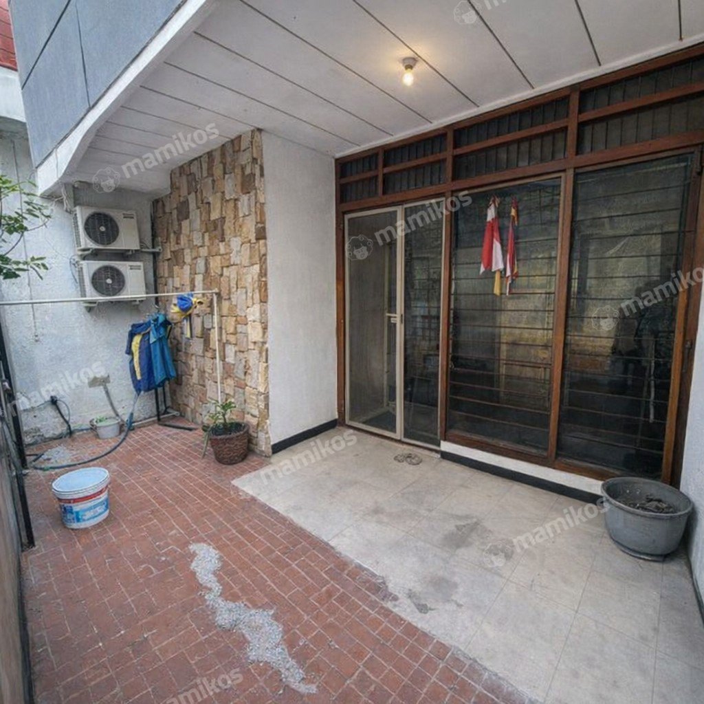 Rumah Sertifikat SHM 4 Kamar Tidur 1 Kamar Mandi Tanjung Duren Jakarta Barat - Photo 4