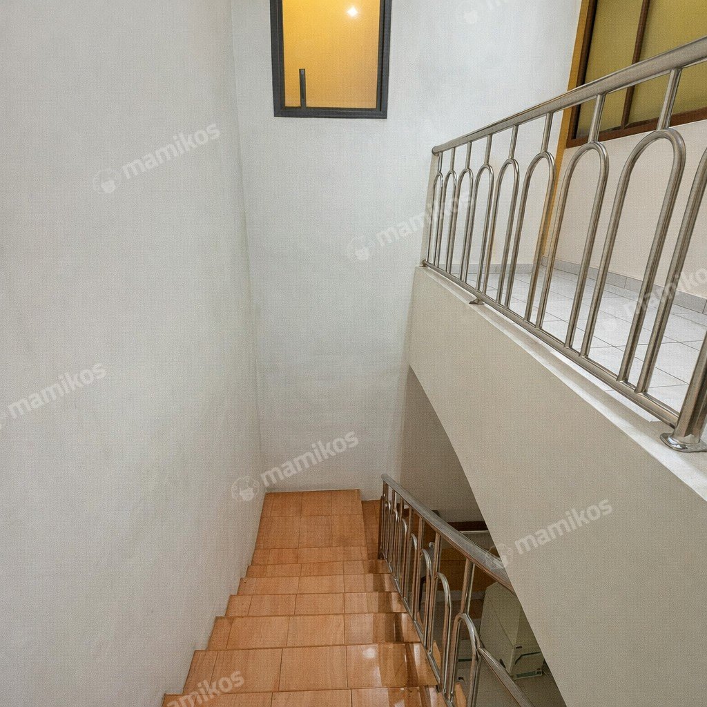 Rumah Sertifikat SHM 4 Kamar Tidur 4 Kamar Mandi Taman Ratu Jakarta Barat - Photo 5