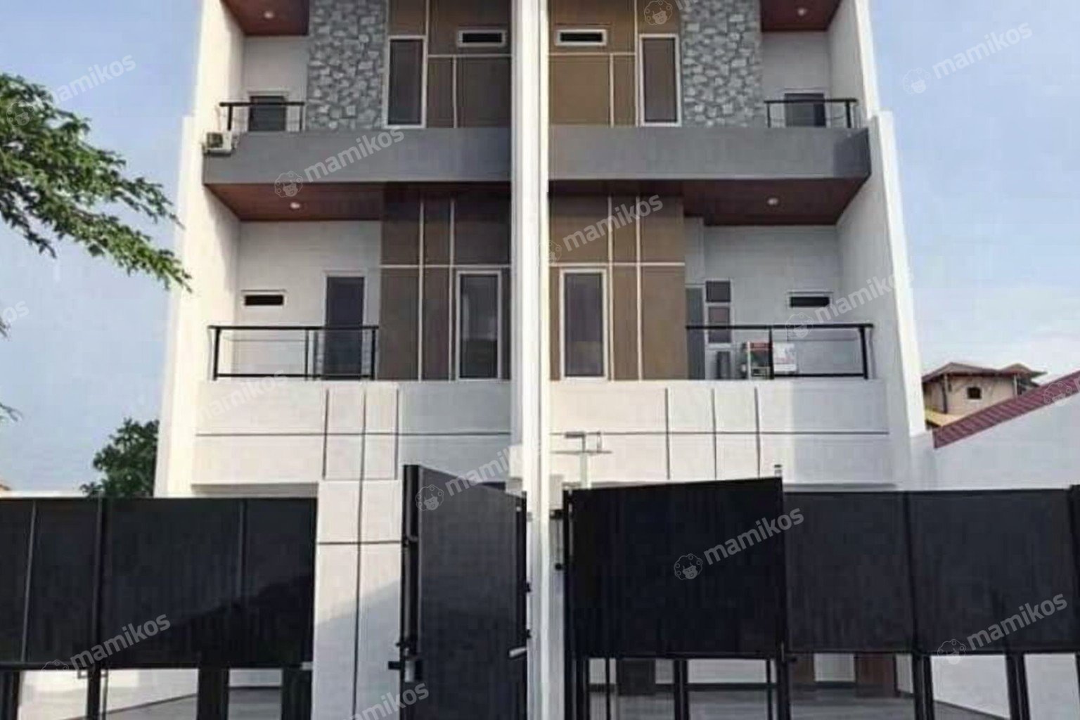 Rumah Sertifikat SHM 3 Kamar Tidur 3 Kamar Mandi Meruya Jakarta Barat