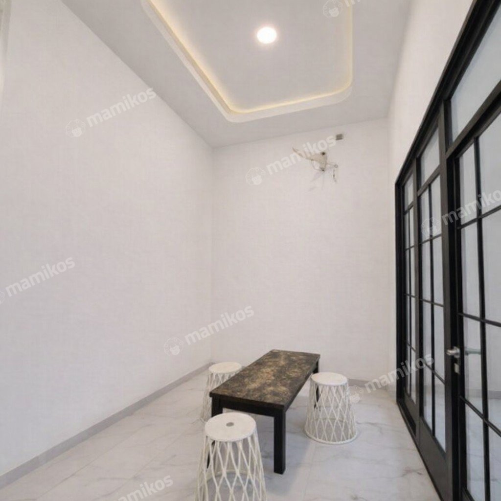 Rumah Sertifikat SHM 4 Kamar Tidur 3 Kamar Mandi Tomang Jakarta Barat - Photo 2