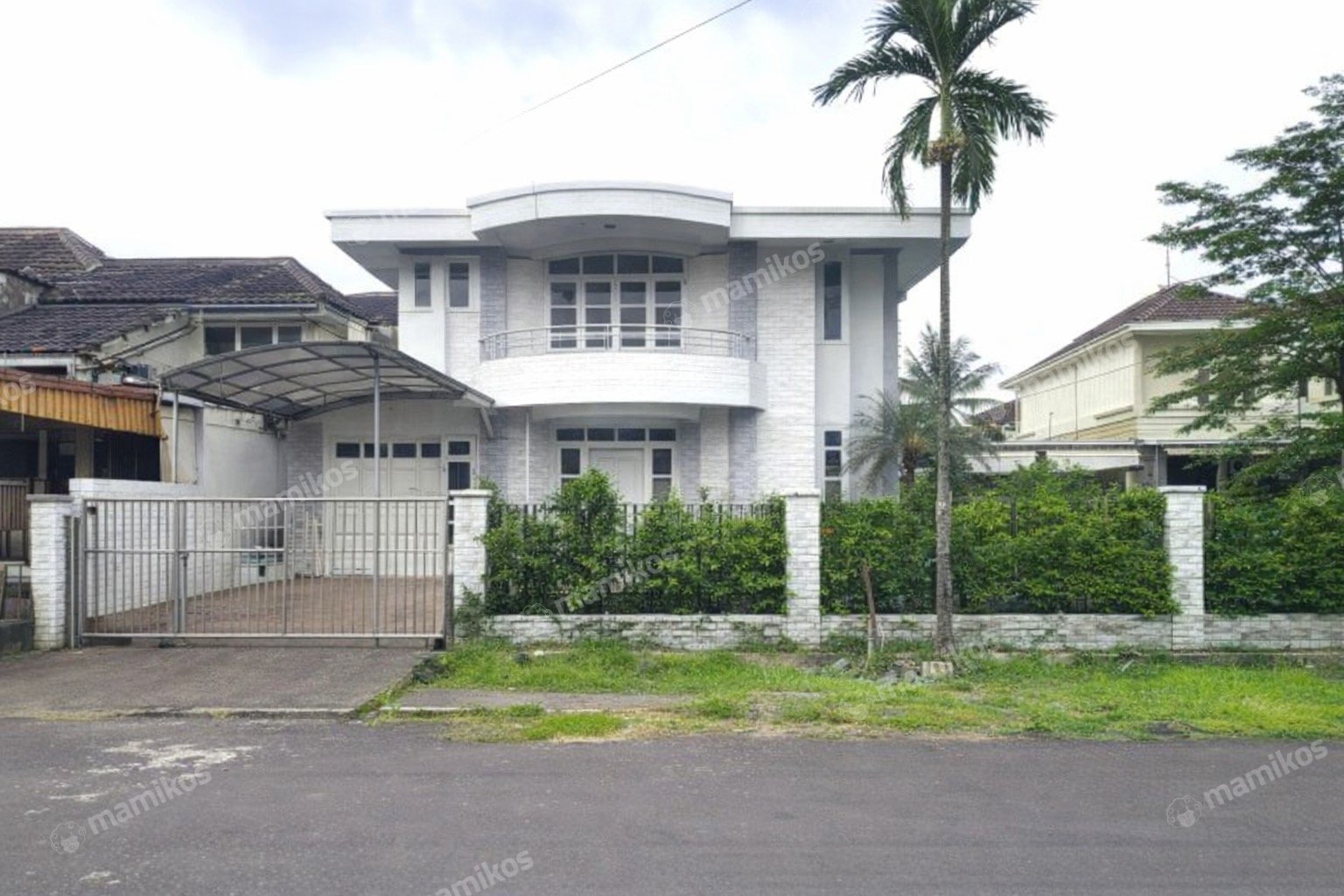 Rumah Sertifikat SHM 5 Kamar Tidur 3 Kamar Mandi Citra Garden Jakarta Barat - Photo 2