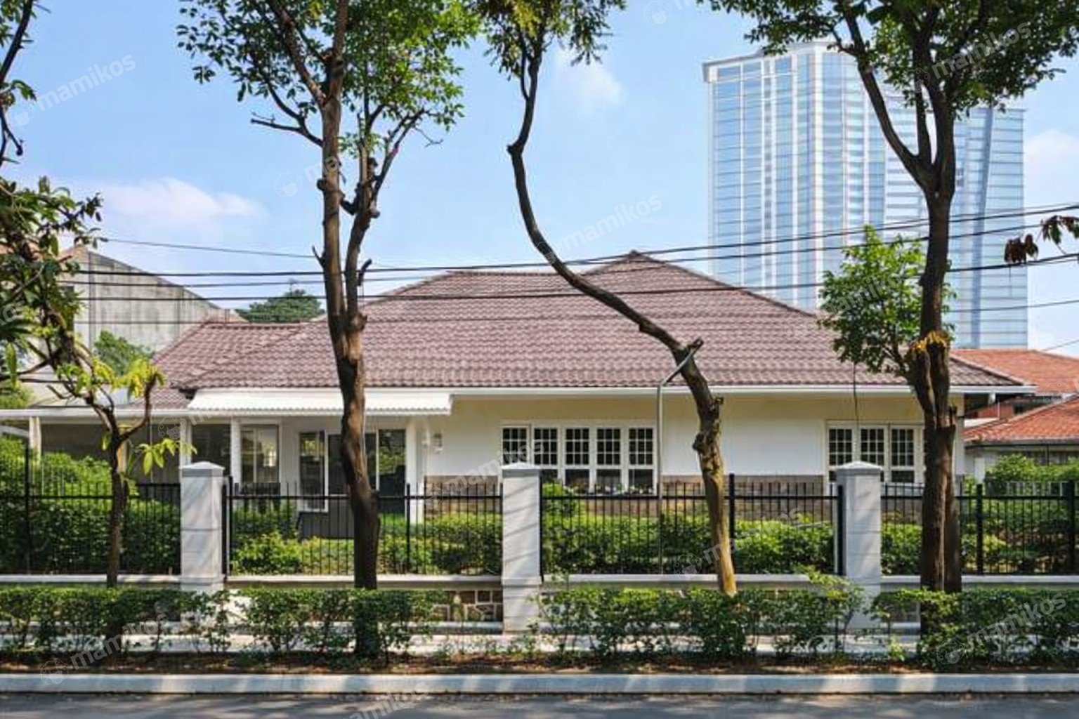 Rumah Sertifikat SHM 4 Kamar Tidur 3 Kamar Mandi Kebayoran Baru Jakarta Selatan