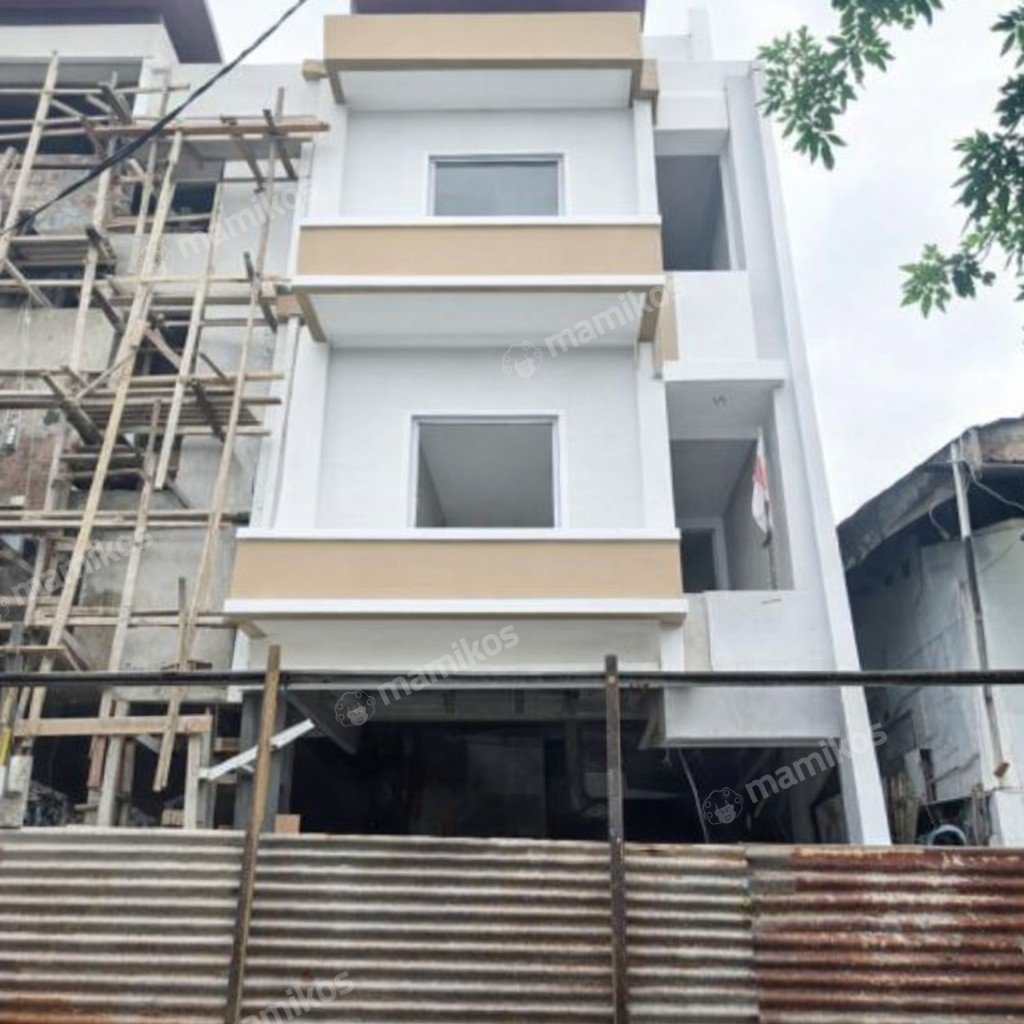 Rumah Sertifikat SHM 4 Kamar Tidur 4 Kamar Mandi Taman Ratu Jakarta Barat - Photo 2