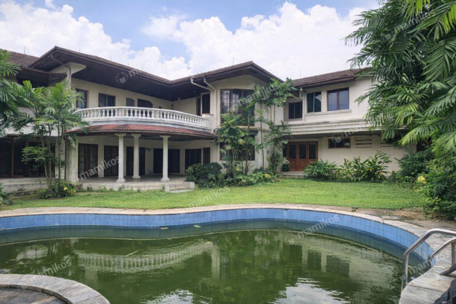 Rumah Sertifikat SHM 8 Kamar Tidur 6 Kamar Mandi Pondok Indah Jakarta Selatan