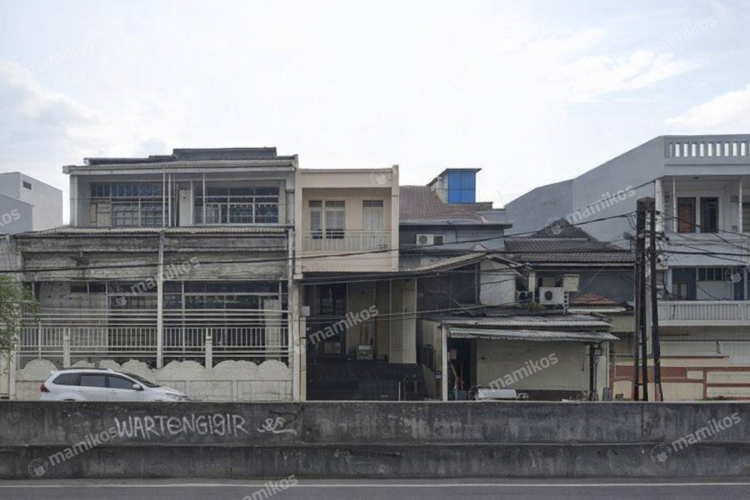 Rumah Sertifikat HGB 3 Kamar Tidur 2 Kamar Mandi Kebon Jeruk Jakarta Barat - Photo 2