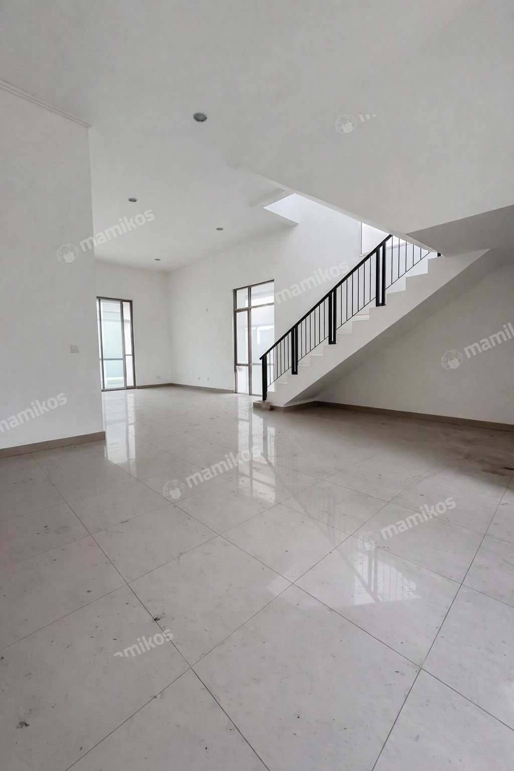 Rumah Sertifikat PPJB 4 Kamar Tidur 4 Kamar Mandi Pantai Indah Kapuk 2 Jakarta Utara - Photo 5
