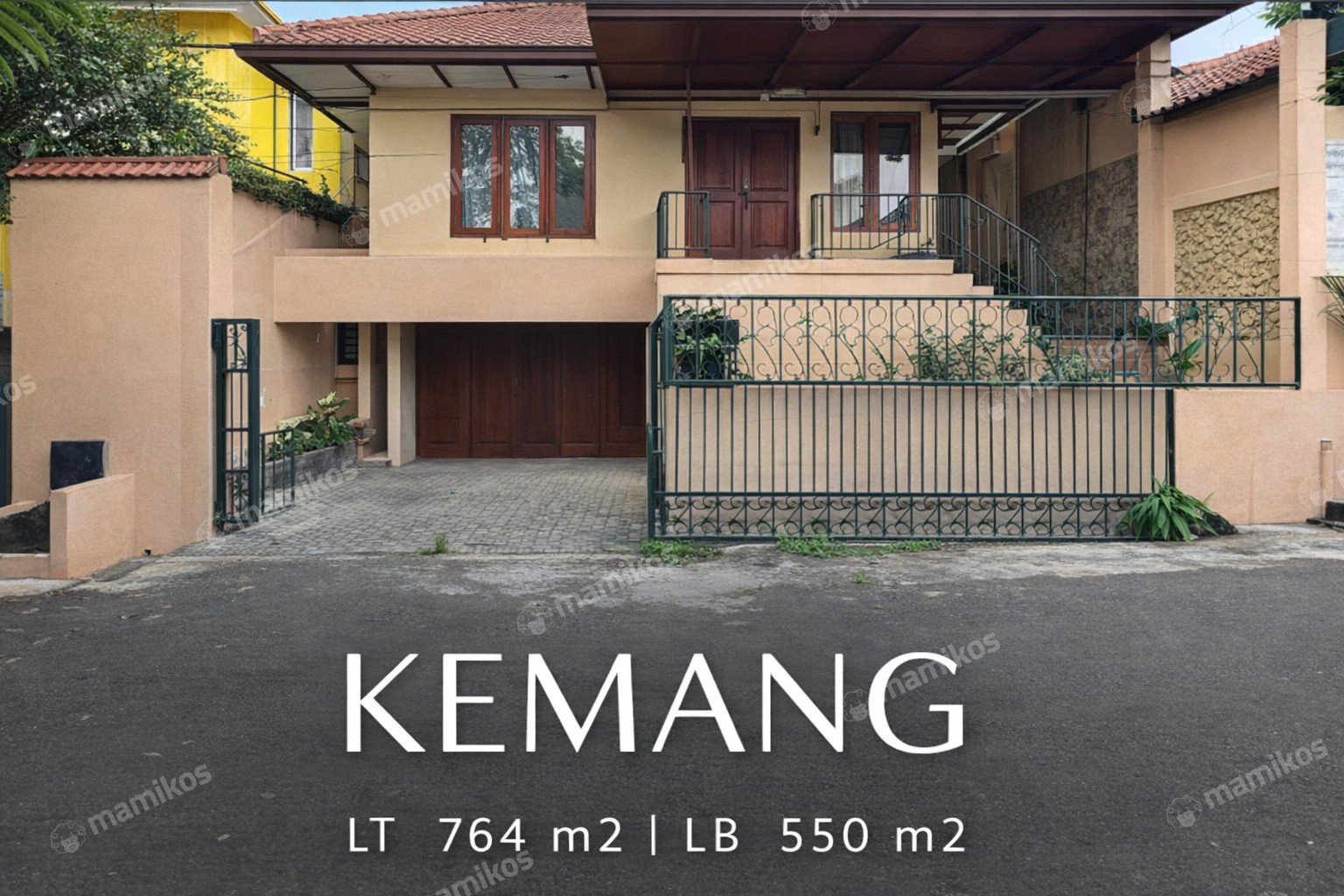 Rumah 4 Kamar Tidur 4 Kamar Mandi 2 Lantai Kemang Jakarta Selatan