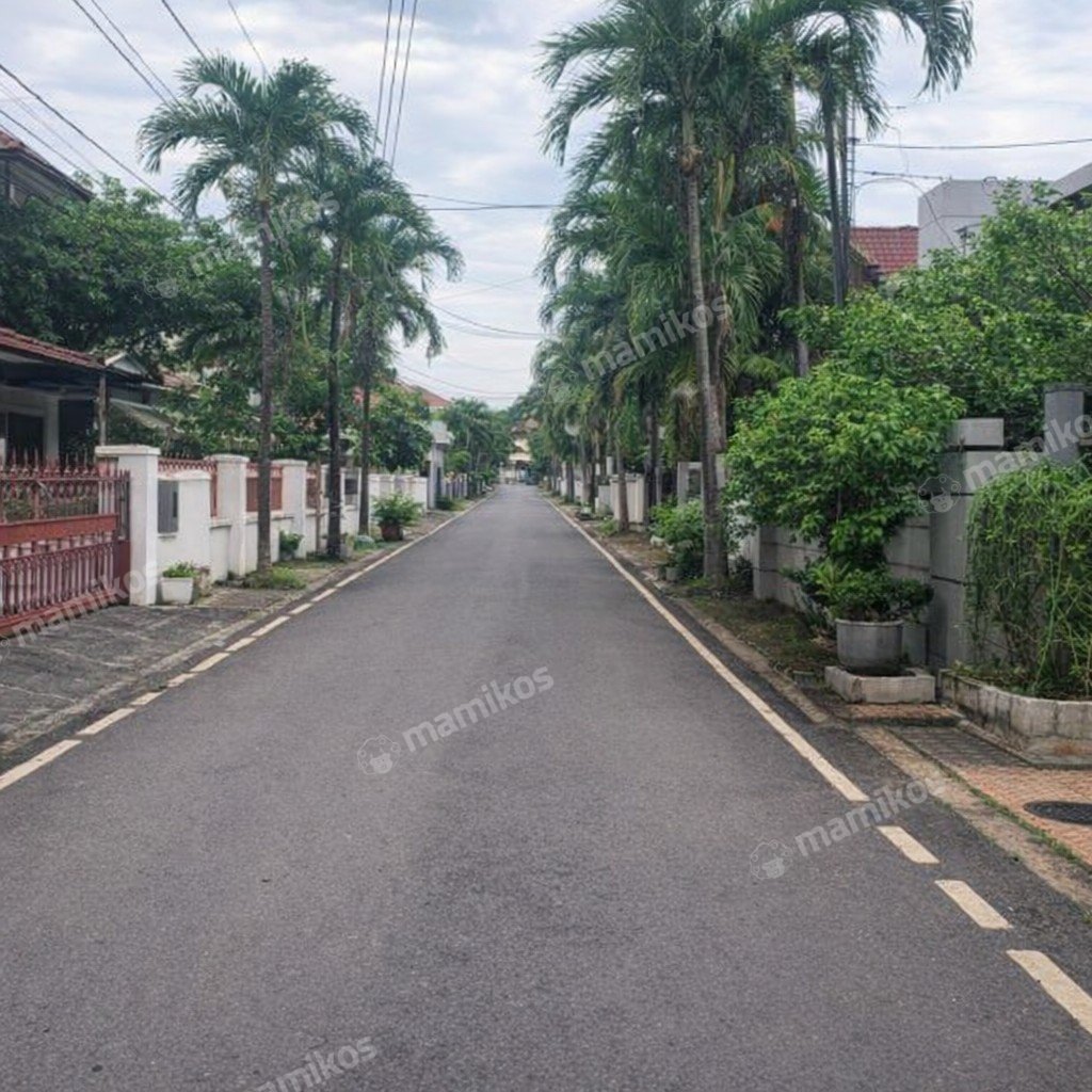 Rumah Sertifikat SHM 7 Kamar Tidur 4 Kamar Mandi Duren Sawit Jakarta Timur - Photo 3