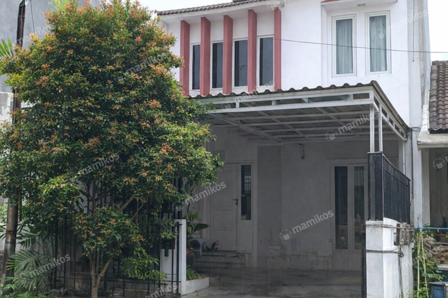 Rumah Sertifikat SHM 4 Kamar Tidur 3 Kamar Mandi Citra Grand Jakarta Timur