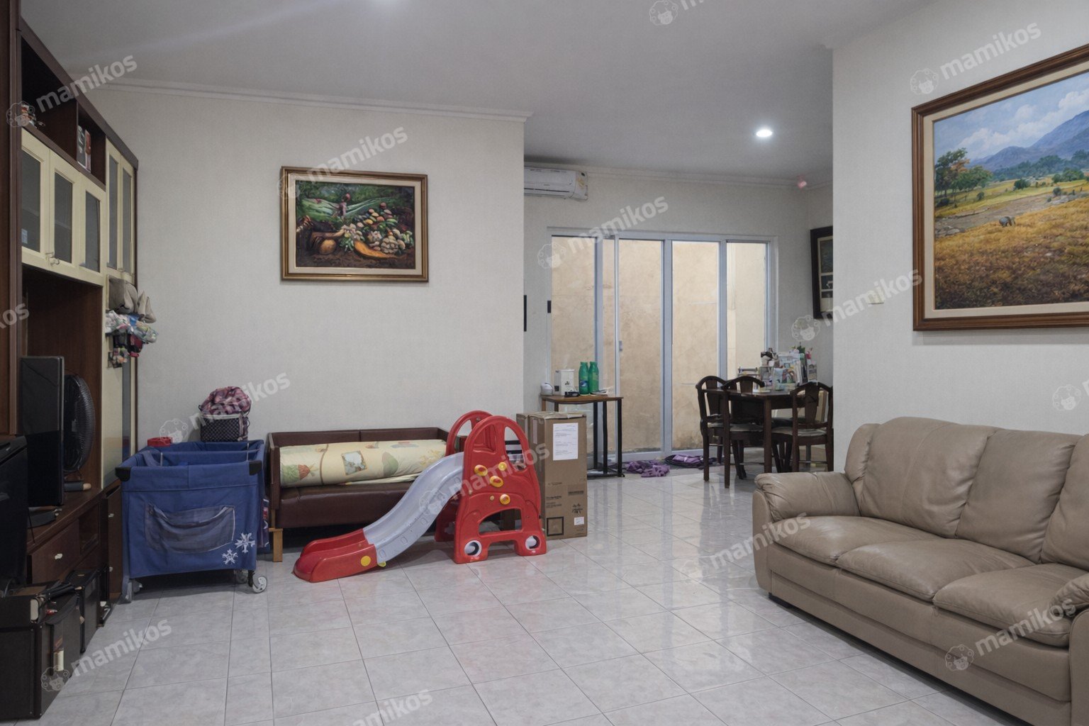Rumah Sertifikat SHM 5 Kamar Tidur 4 Kamar Mandi Daan Mogot Jakarta Barat