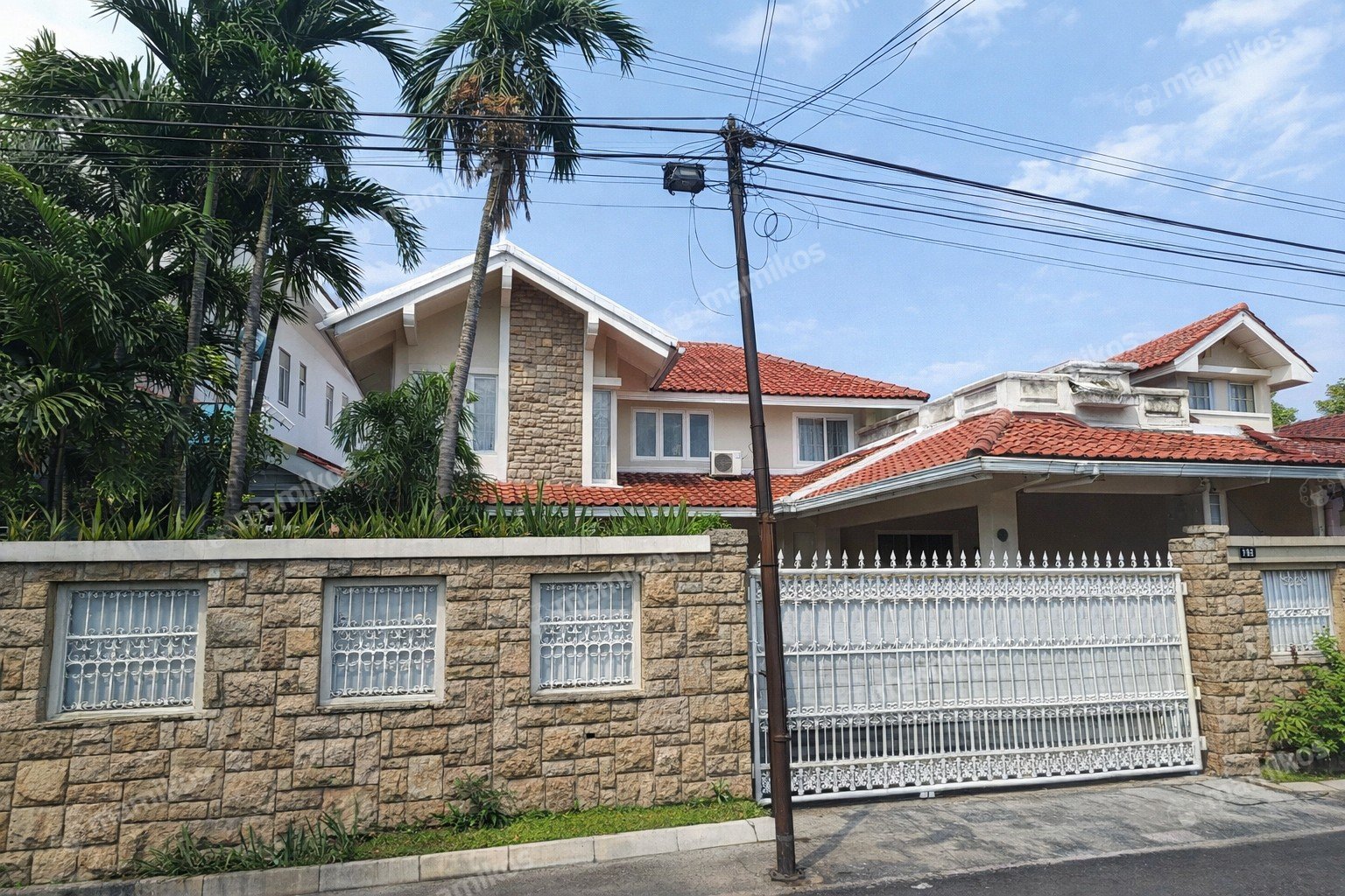 Rumah Sertifikat SHM 5 Kamar Tidur 4 Kamar Mandi Palmerah Jakarta Barat