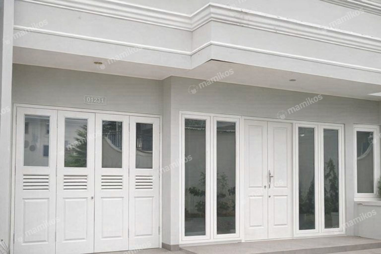 Rumah Sertifikat SHM 2 Kamar Tidur 3 Kamar Mandi Intercon Jakarta Barat