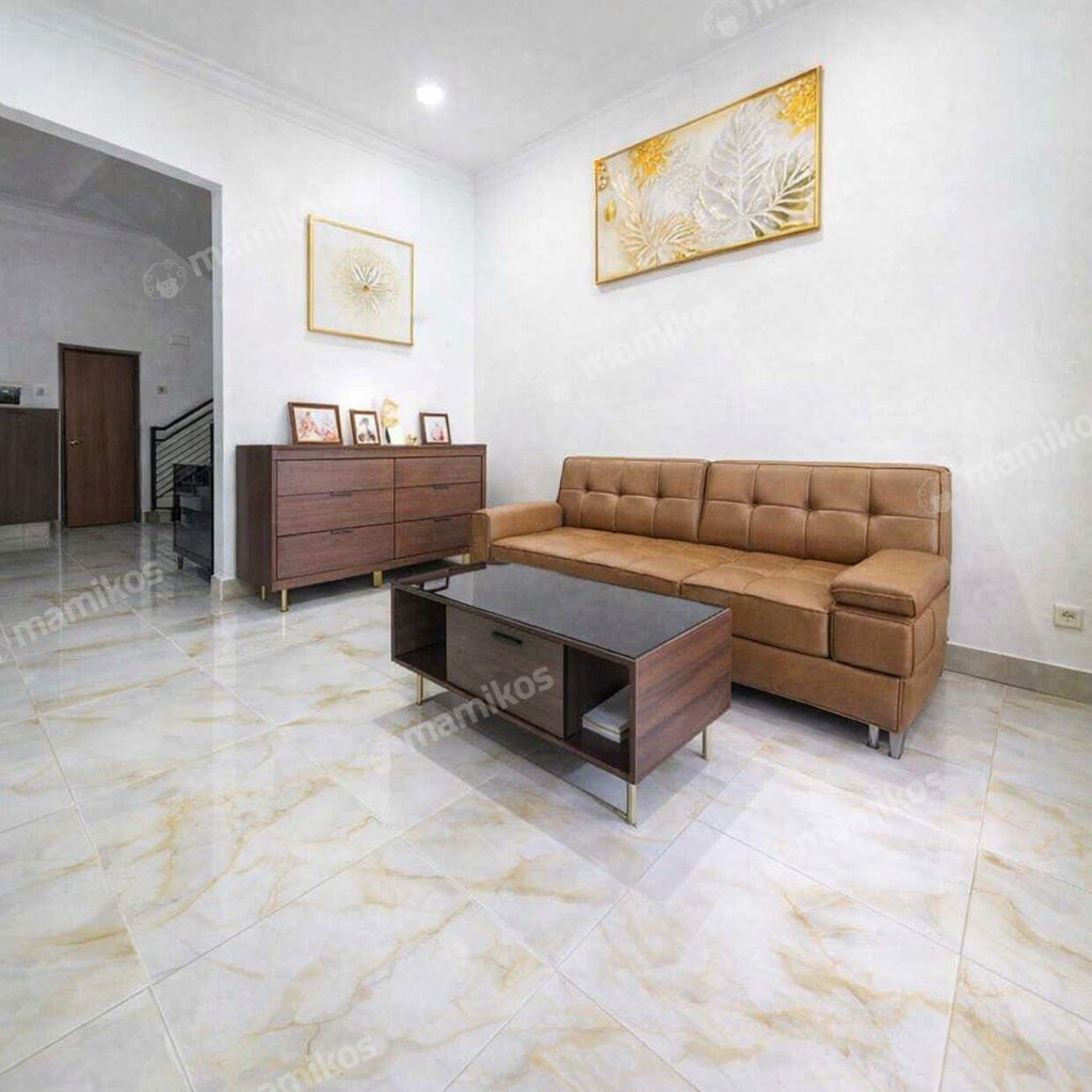 Rumah Sertifikat SHM 5 Kamar Tidur 3 Kamar Mandi Intercon Jakarta Barat - Photo 2