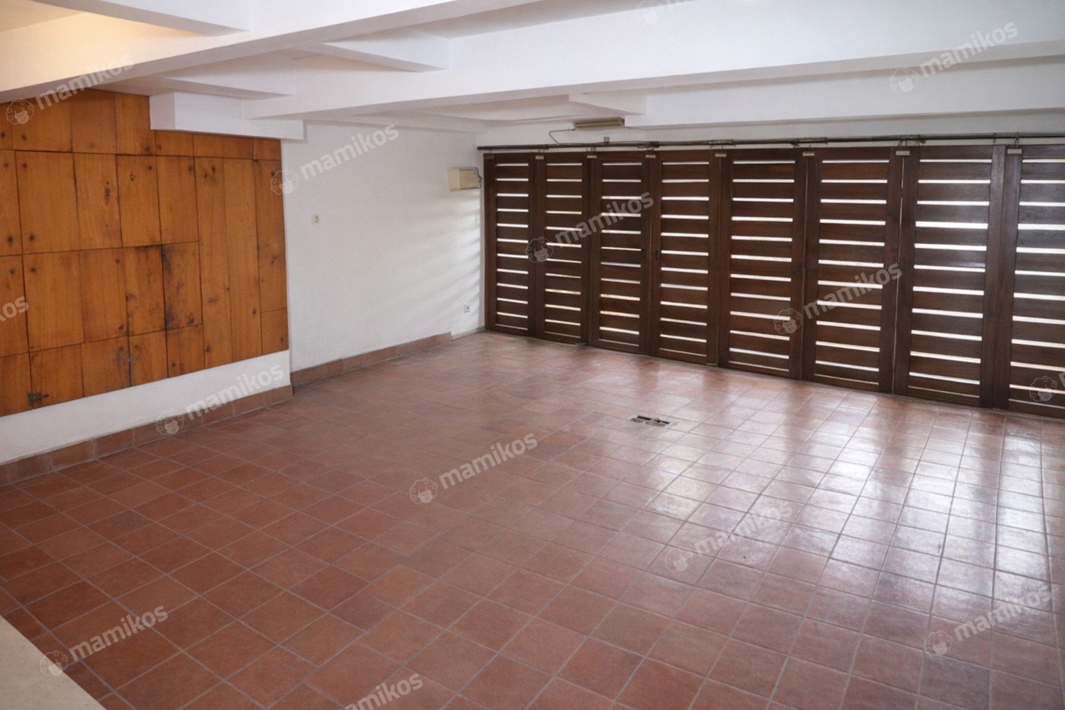 Rumah Sertifikat SHM 6 Kamar Tidur 4 Kamar Mandi Intercon Jakarta Barat - Photo 2
