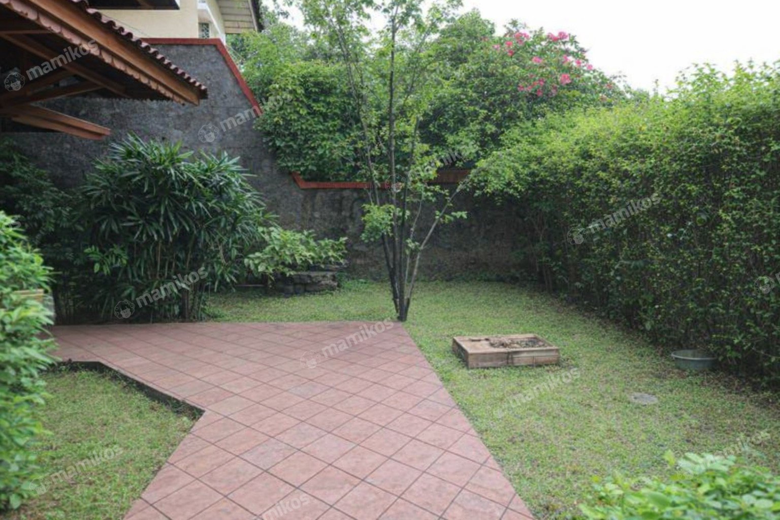Rumah Sertifikat SHM 6 Kamar Tidur 4 Kamar Mandi Intercon Jakarta Barat - Photo 4