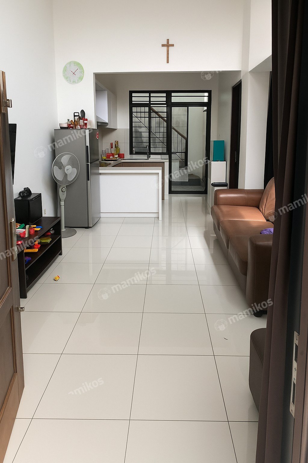 Rumah Sertifikat SHM 3 Kamar Tidur 2 Kamar Mandi Citra Grand Jakarta Timur - Photo 3