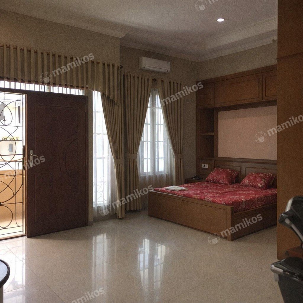 Rumah Sertifikat SHM 4 Kamar Tidur 3 Kamar Mandi Taman Palem Jakarta Barat - Photo 5