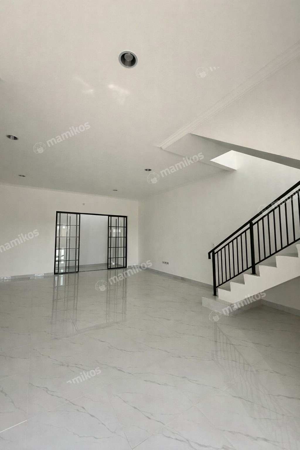 Rumah Sertifikat PPJB 3 Kamar Tidur 3 Kamar Mandi Pantai Indah Kapuk 2 Jakarta Utara - Photo 5