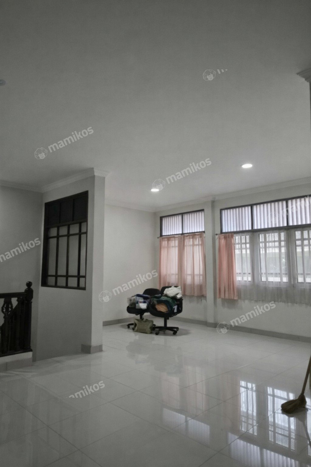 Rumah Sertifikat SHM 4 Kamar Tidur 3 Kamar Mandi Sunter Jakarta Utara - Photo 4