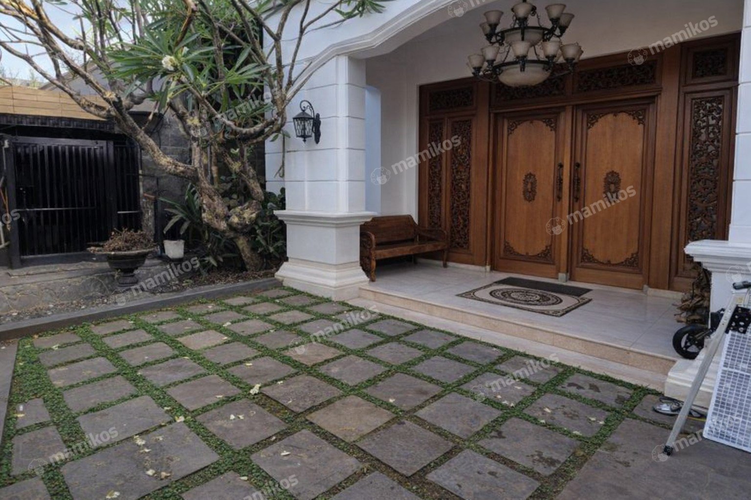 Rumah Sertifikat SHM 4 Kamar Tidur 4 Kamar Mandi Cipayung Jakarta Timur