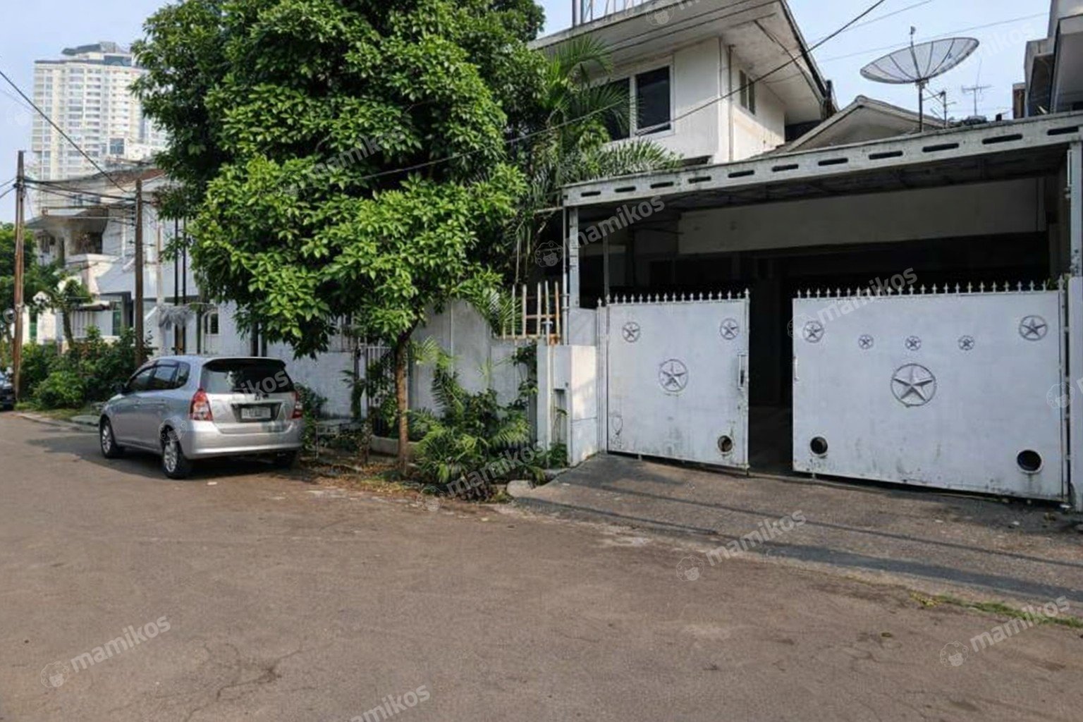 Rumah Sertifikat SHM 6 Kamar Tidur 3 Kamar Mandi Simprug Jakarta Selatan