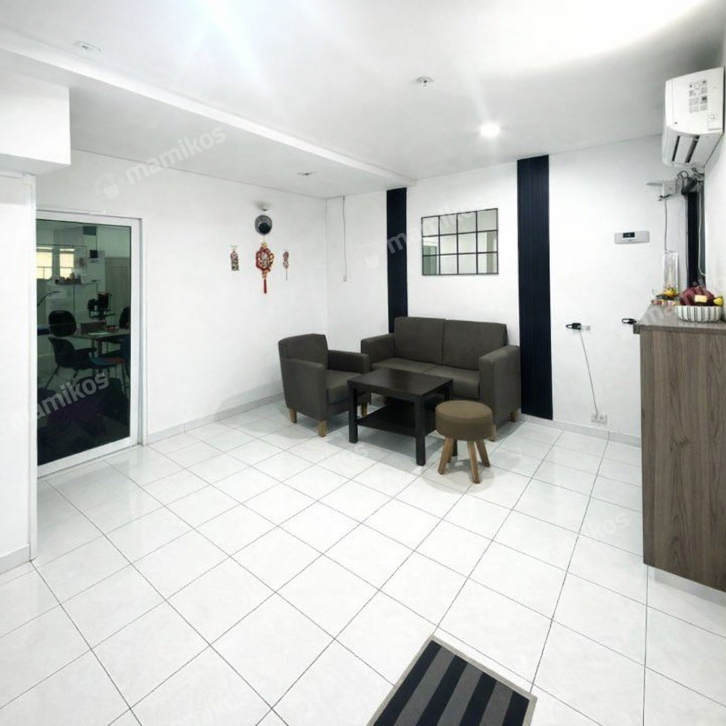 Rumah Sertifikat SHM 4 Kamar Tidur 2 Kamar Mandi Citra Garden Jakarta Barat - Photo 2