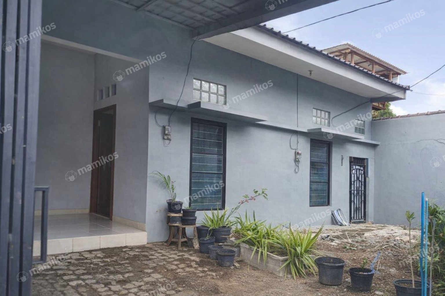 Rumah Sertifikat SHM 2 Kamar Tidur 2 Kamar Mandi Taman Meruya Jakarta Barat