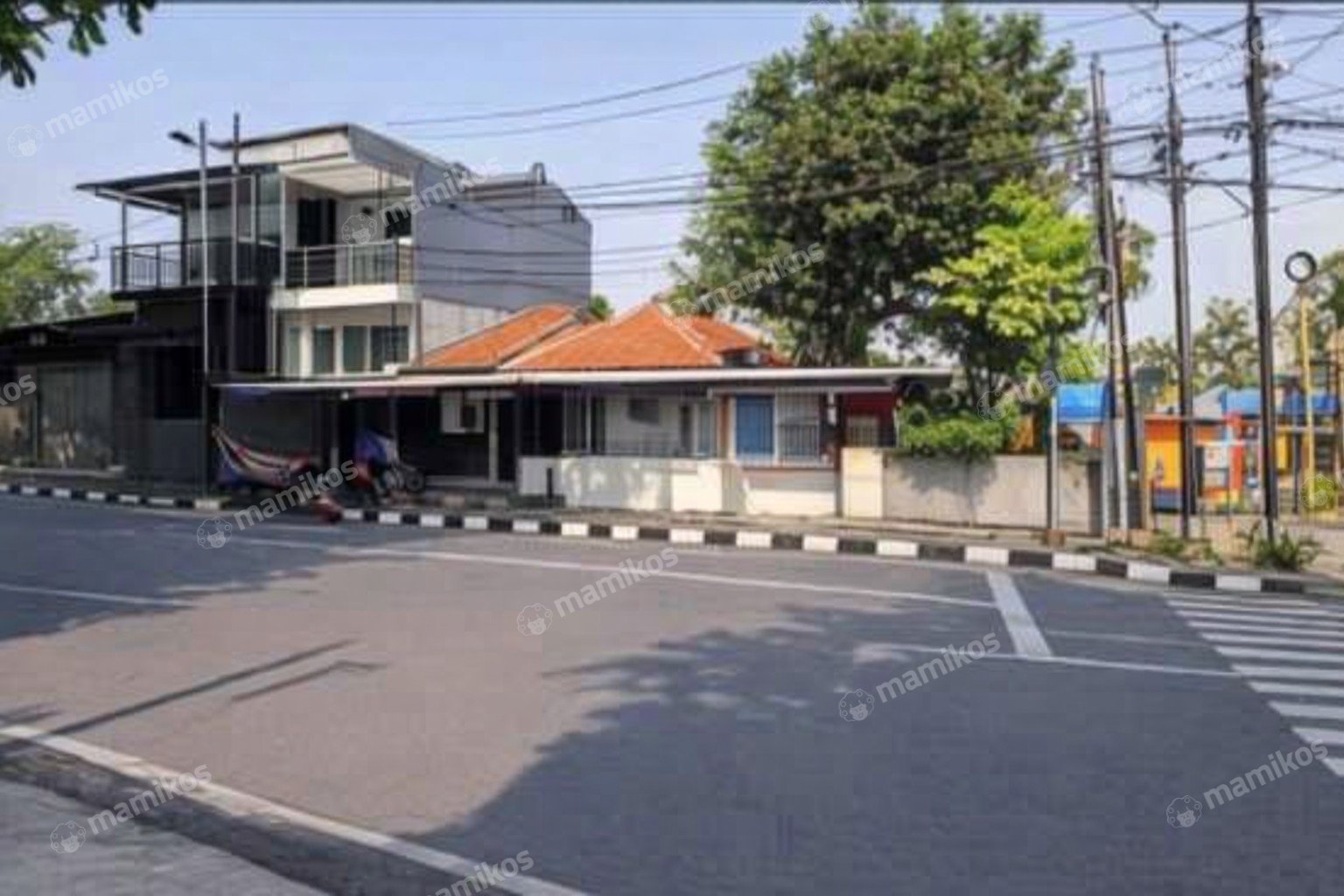 Rumah Sertifikat SHM 3 Kamar Tidur 3 Kamar Mandi Duren Sawit Jakarta Timur - Photo 2