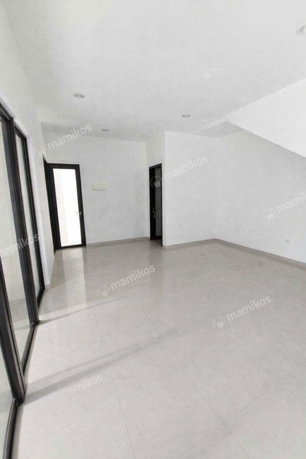 Rumah Sertifikat PPJB 5 Kamar Tidur 3 Kamar Mandi Pantai Indah Kapuk 2 Jakarta Utara - Photo 2