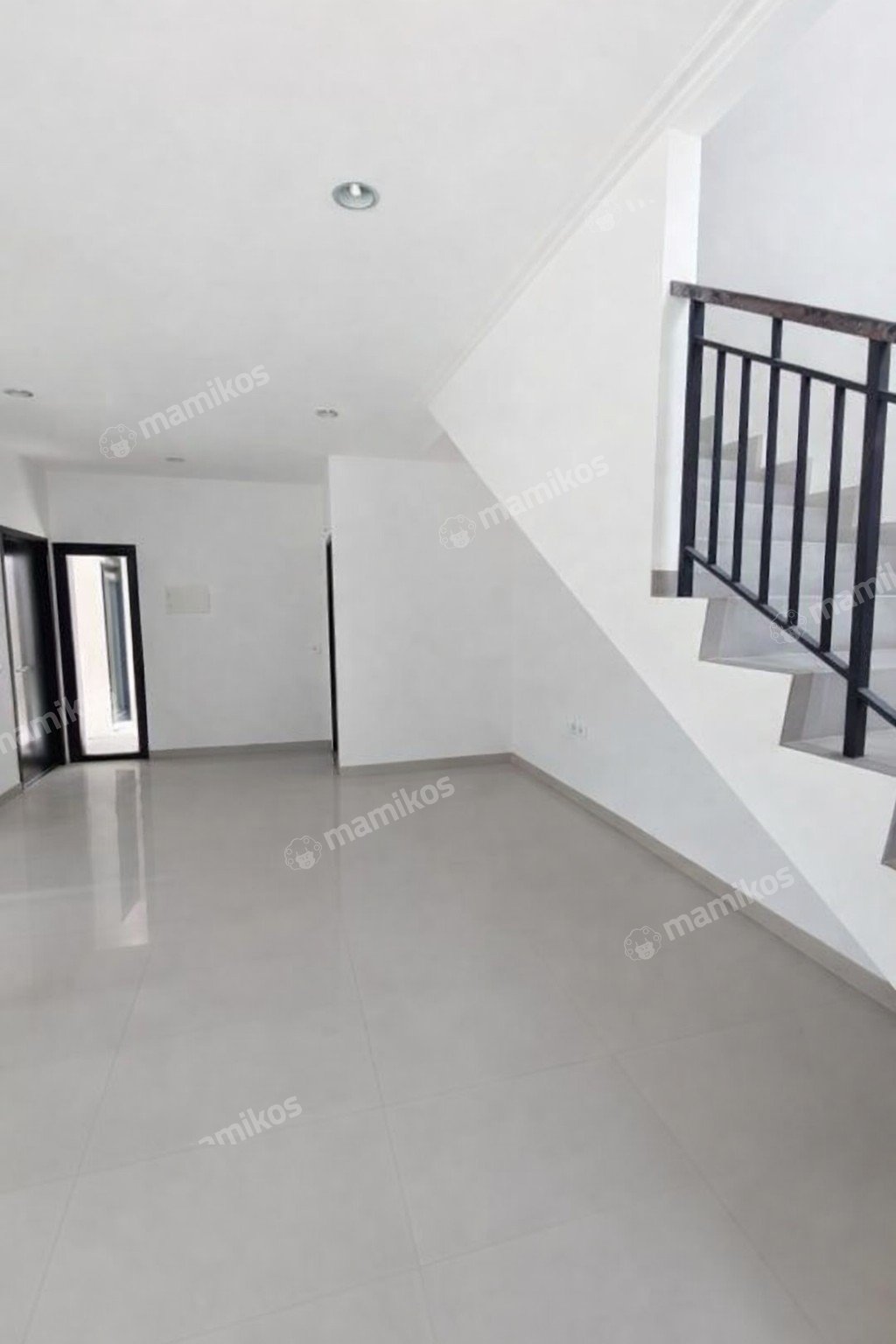 Rumah Sertifikat PPJB 5 Kamar Tidur 3 Kamar Mandi Pantai Indah Kapuk 2 Jakarta Utara - Photo 3