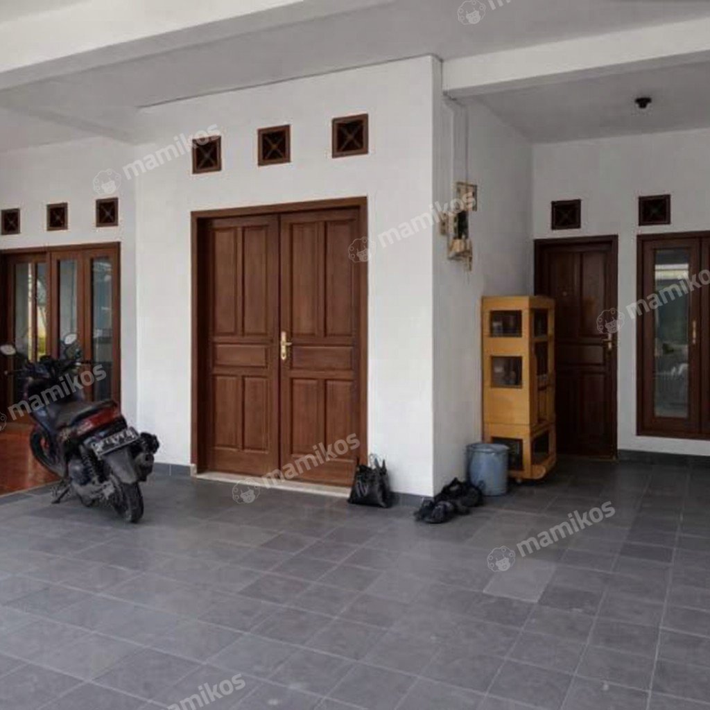 Rumah Sertifikat SHM 5 Kamar Tidur 3 Kamar Mandi Duren Sawit Jakarta Timur - Photo 2