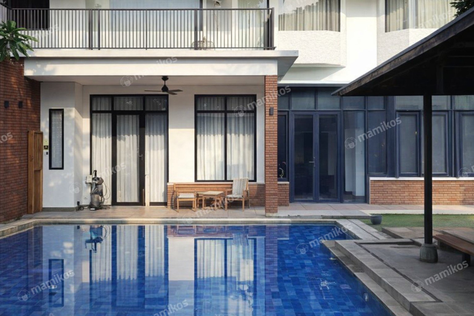 Rumah Sertifikat SHM 6 Kamar Tidur 4 Kamar Mandi Kemang Jakarta Selatan