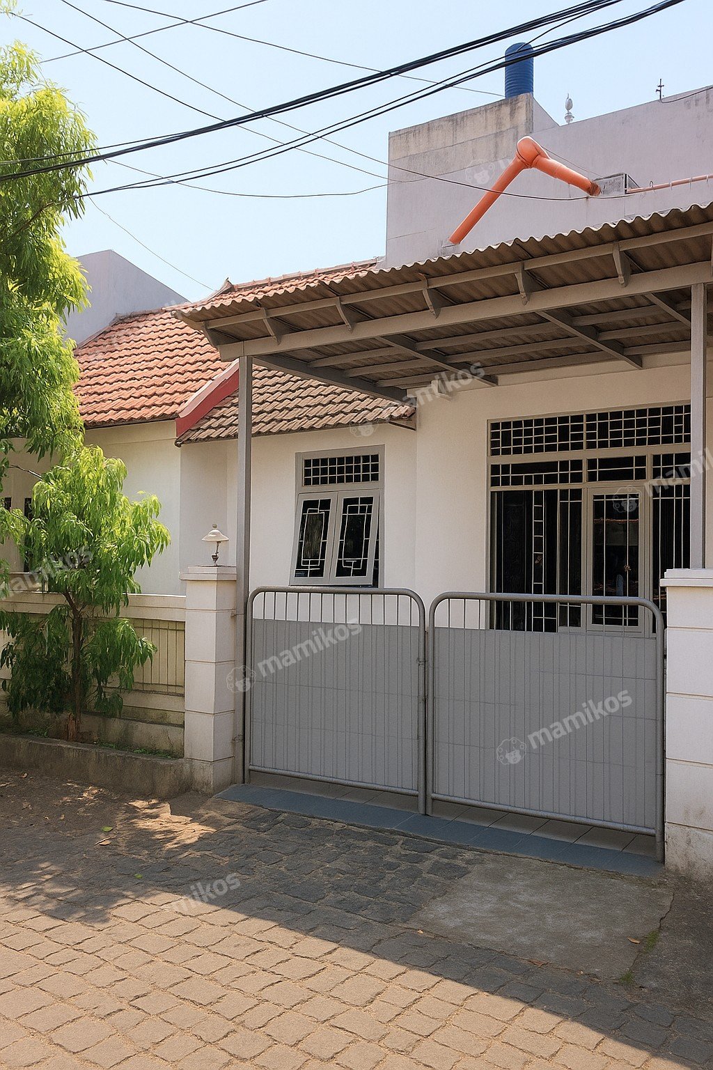 Rumah Sertifikat SHM 3 Kamar Tidur 2 Kamar Mandi Taman Surya Jakarta Barat