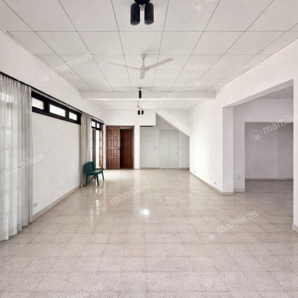 Rumah Sertifikat SHM 7 Kamar Tidur 3 Kamar Mandi Senopati Jakarta Selatan - Photo 2