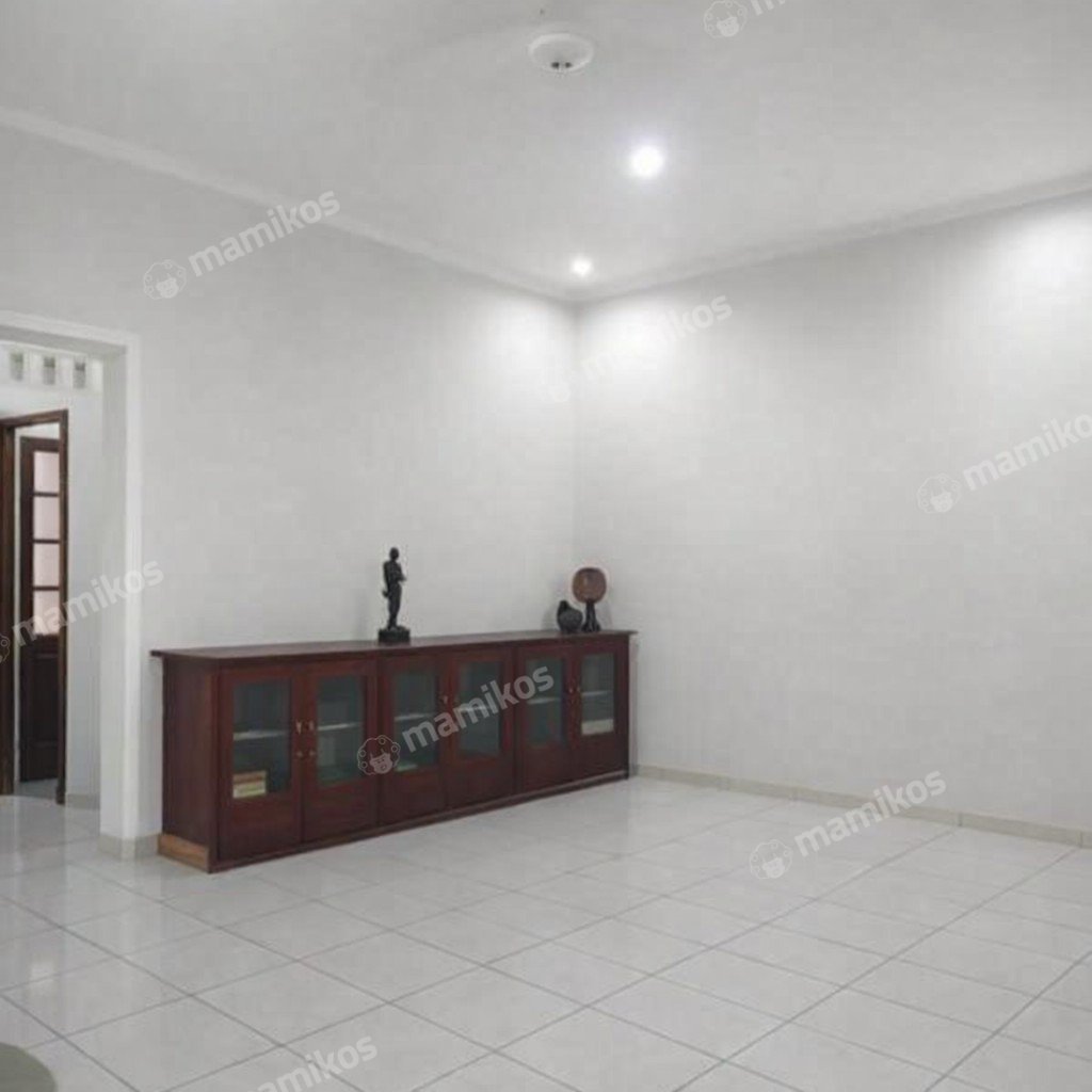 Rumah Sertifikat SHM 4 Kamar Tidur 4 Kamar Mandi Cipete Jakarta Selatan - Photo 5