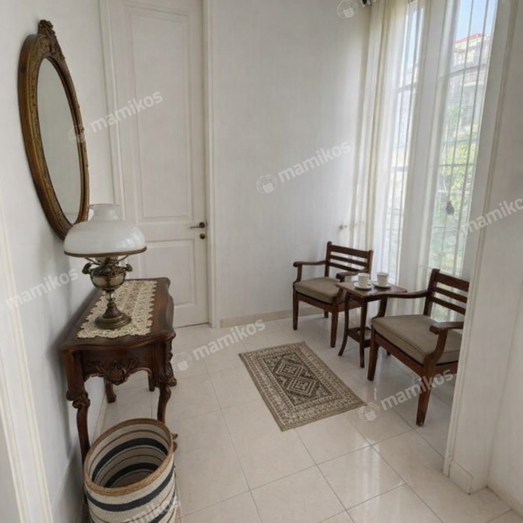 Rumah 3 Kamar Tidur 4 Kamar Mandi 3 Lantai Kemang Jakarta Selatan - Photo 5