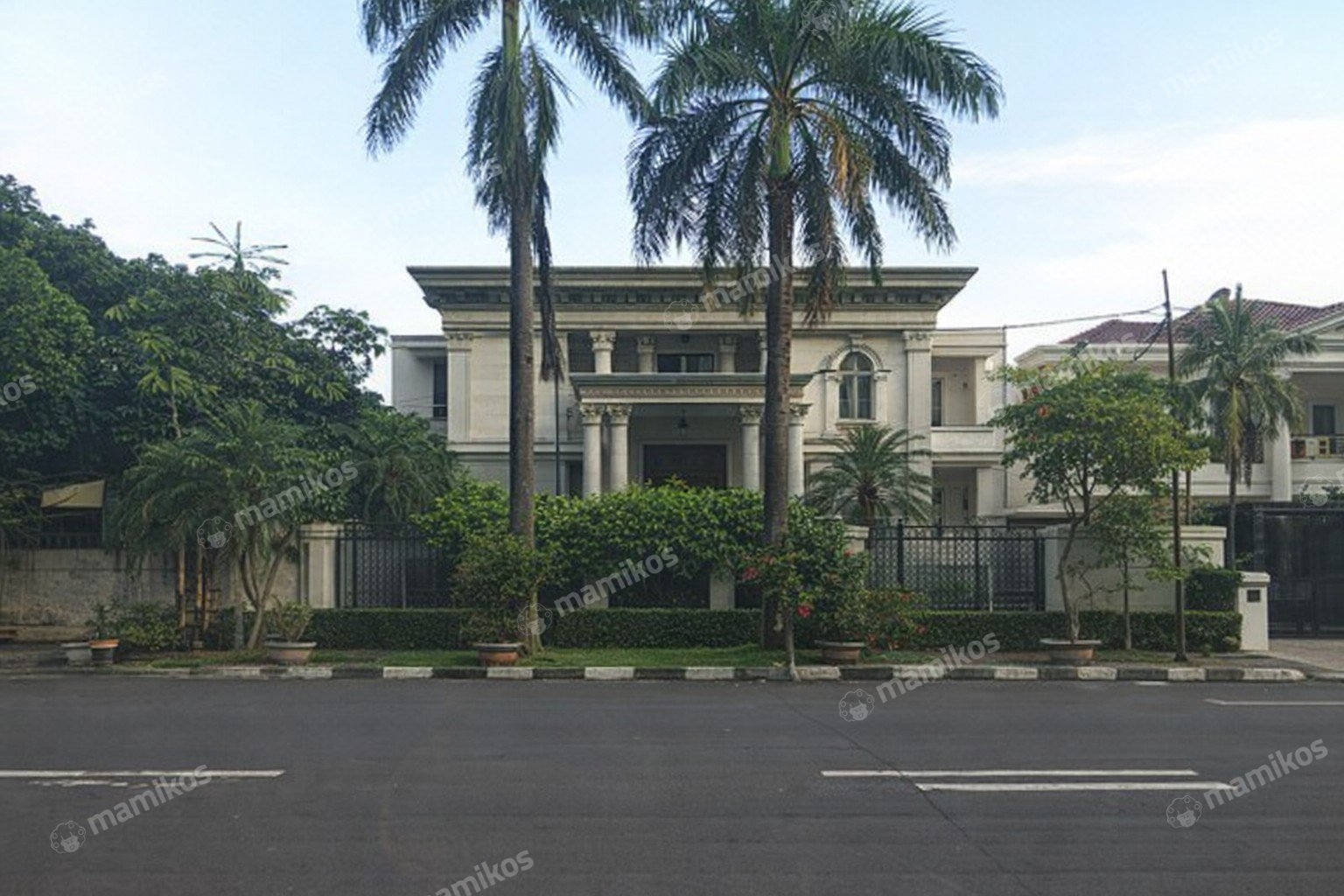 Rumah Sertifikat SHM 2 Kamar Tidur 2 Kamar Mandi Pondok Indah Jakarta Selatan