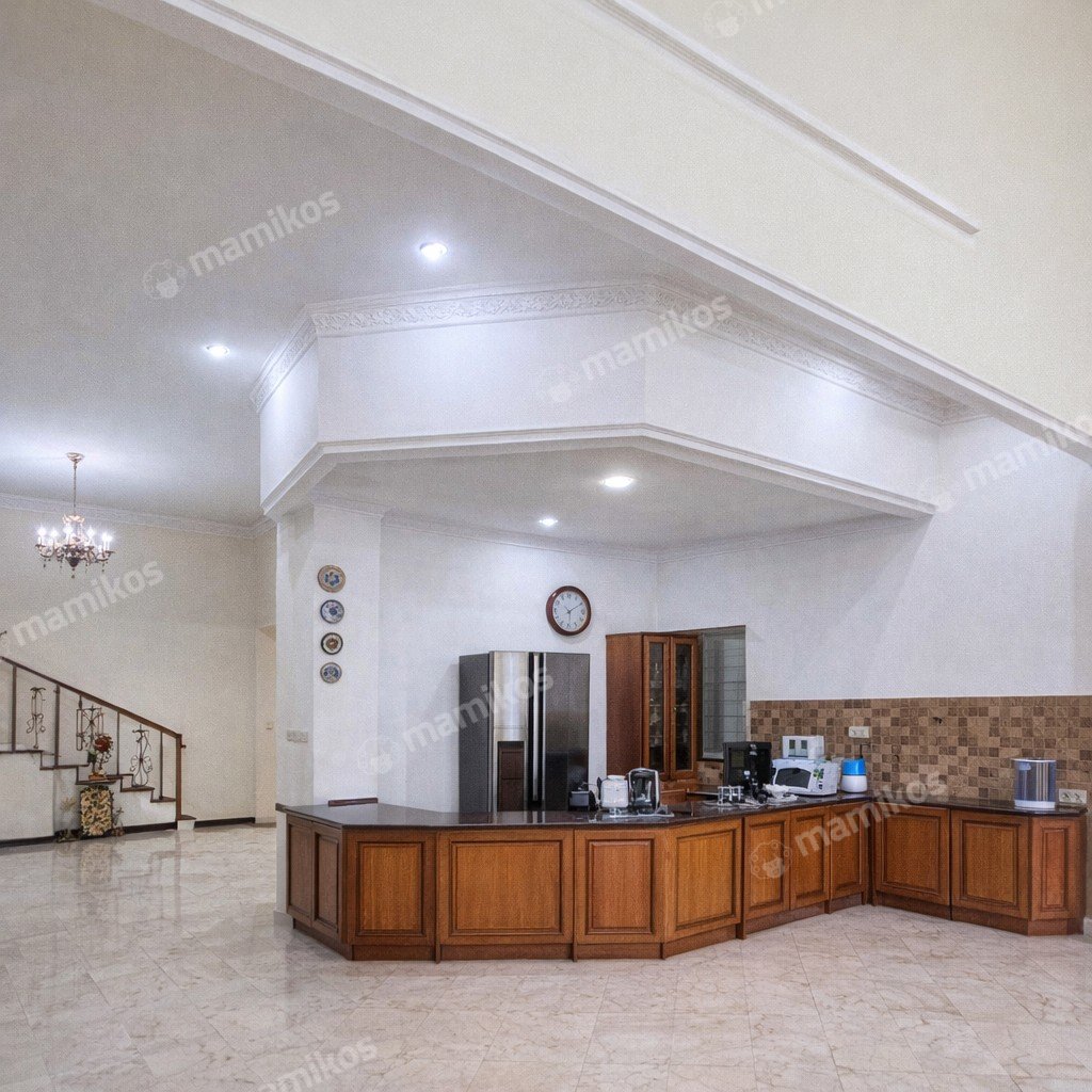 Rumah Sertifikat SHM 6 Kamar Tidur 4 Kamar Mandi Cipete Jakarta Selatan - Photo 4