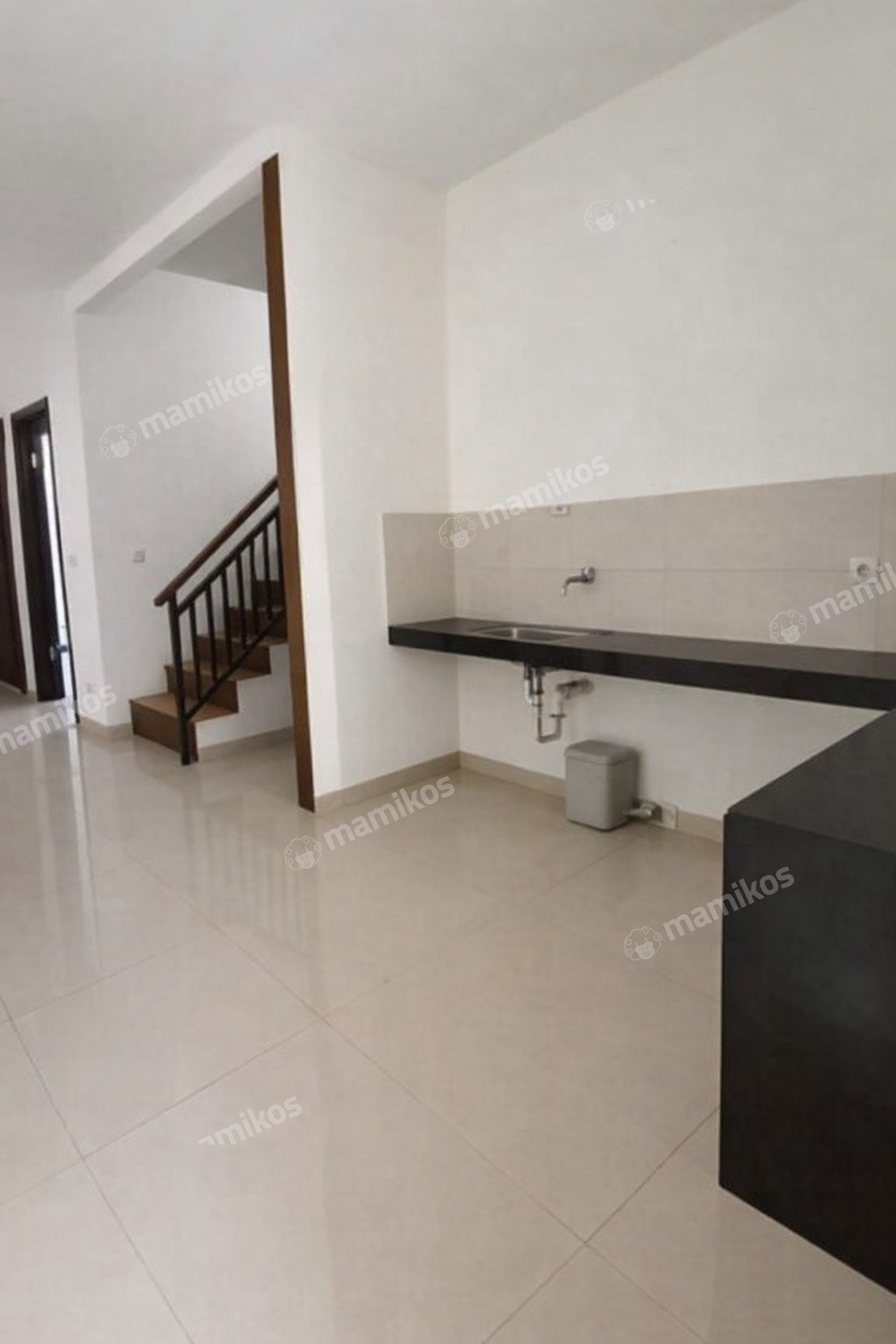 Rumah Sertifikat SHM 3 Kamar Tidur 2 Kamar Mandi Green Lake City Jakarta Barat - Photo 4