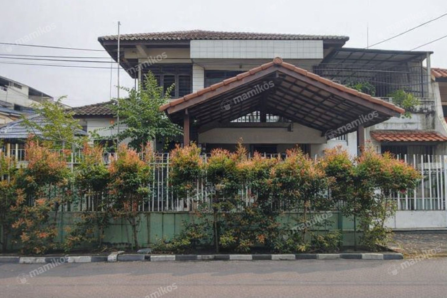Rumah Sertifikat SHM 4 Kamar Tidur 3 Kamar Mandi Kembangan Jakarta Barat