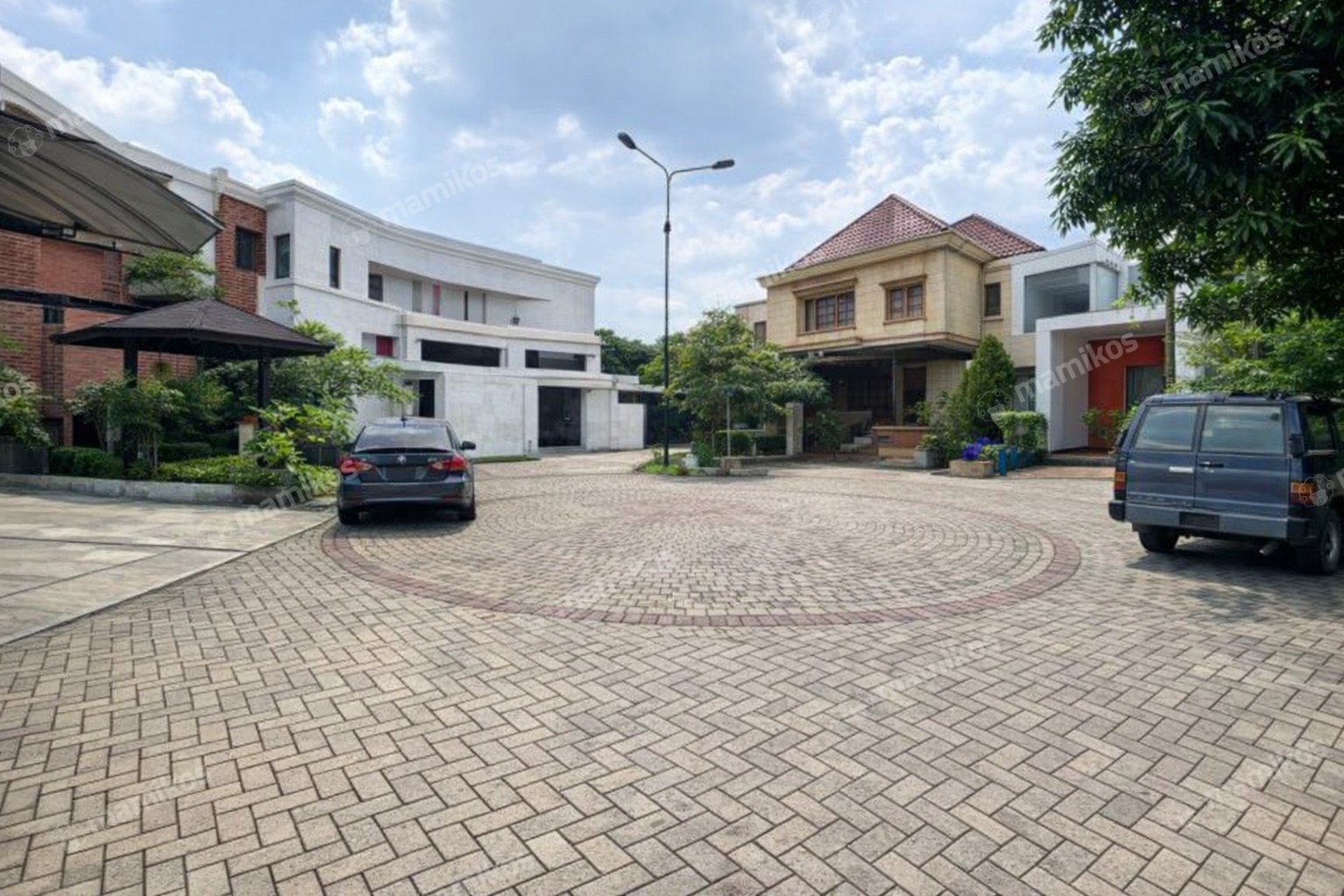 Rumah Sertifikat SHM 6 Kamar Tidur 6 Kamar Mandi Lebak Bulus Jakarta Selatan - Photo 2